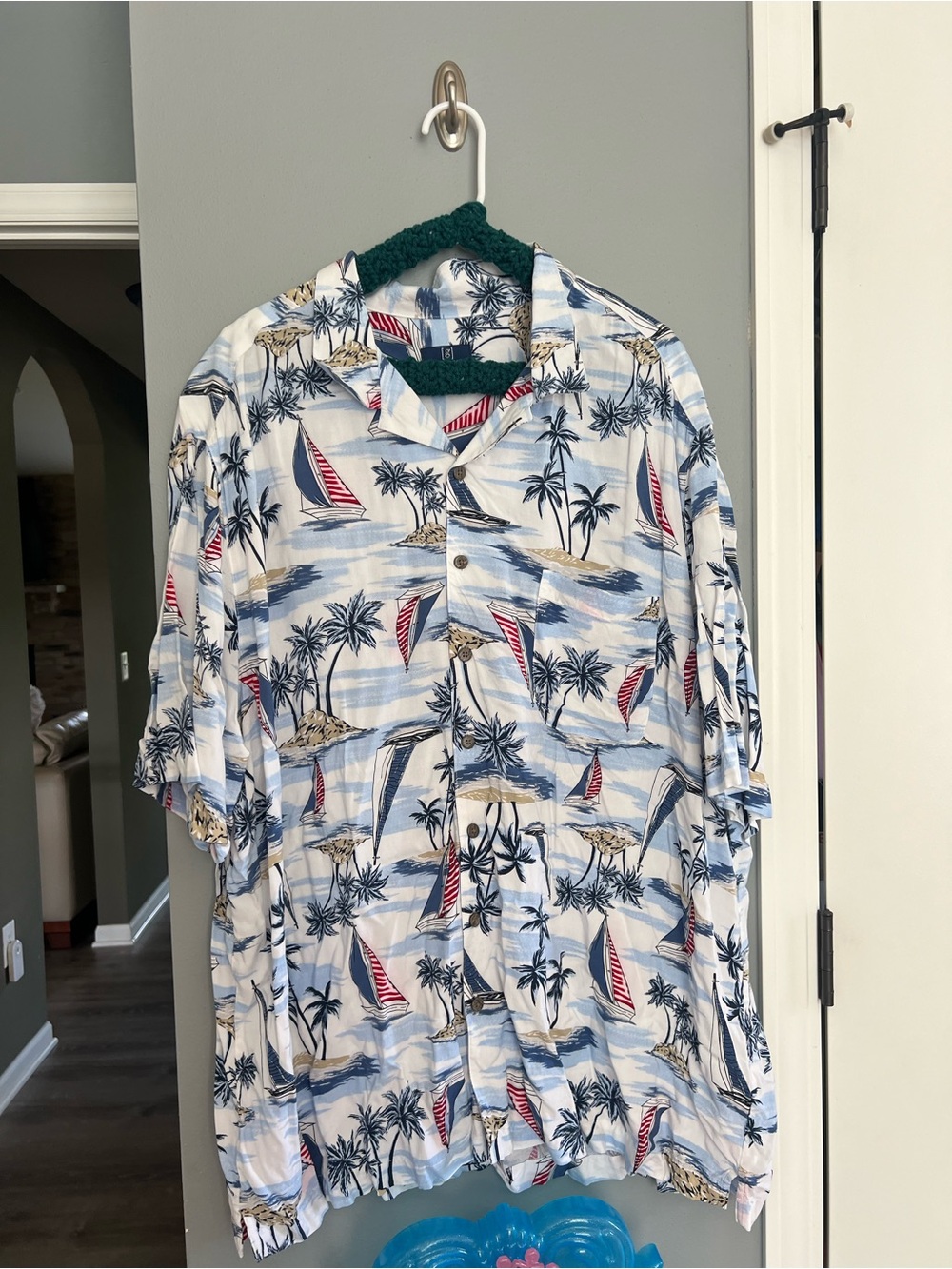 George Short-Sleeve Sailboat Print Shirt in Blue, White, Red